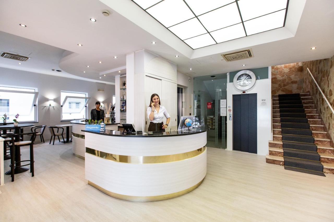 Hotel Vela D'Oro Римини Экстерьер фото