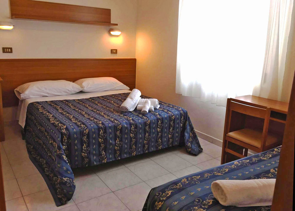 Hotel Vela D'Oro Римини Экстерьер фото